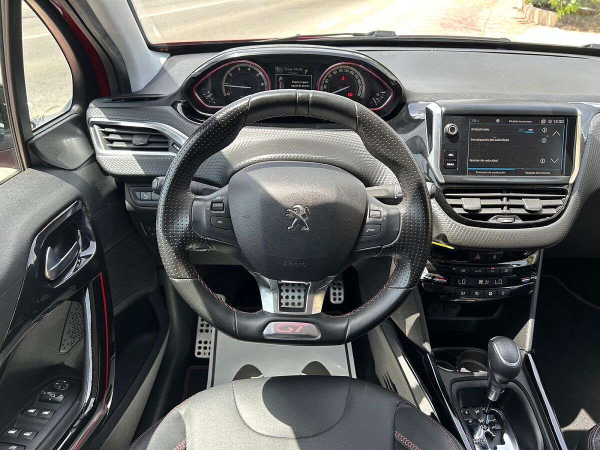 PEUGEOT 2008 GT LINE 1.2 E-THP AUTO SPANISH LHD IN SPAIN 31000 MILES SUPERB 2019